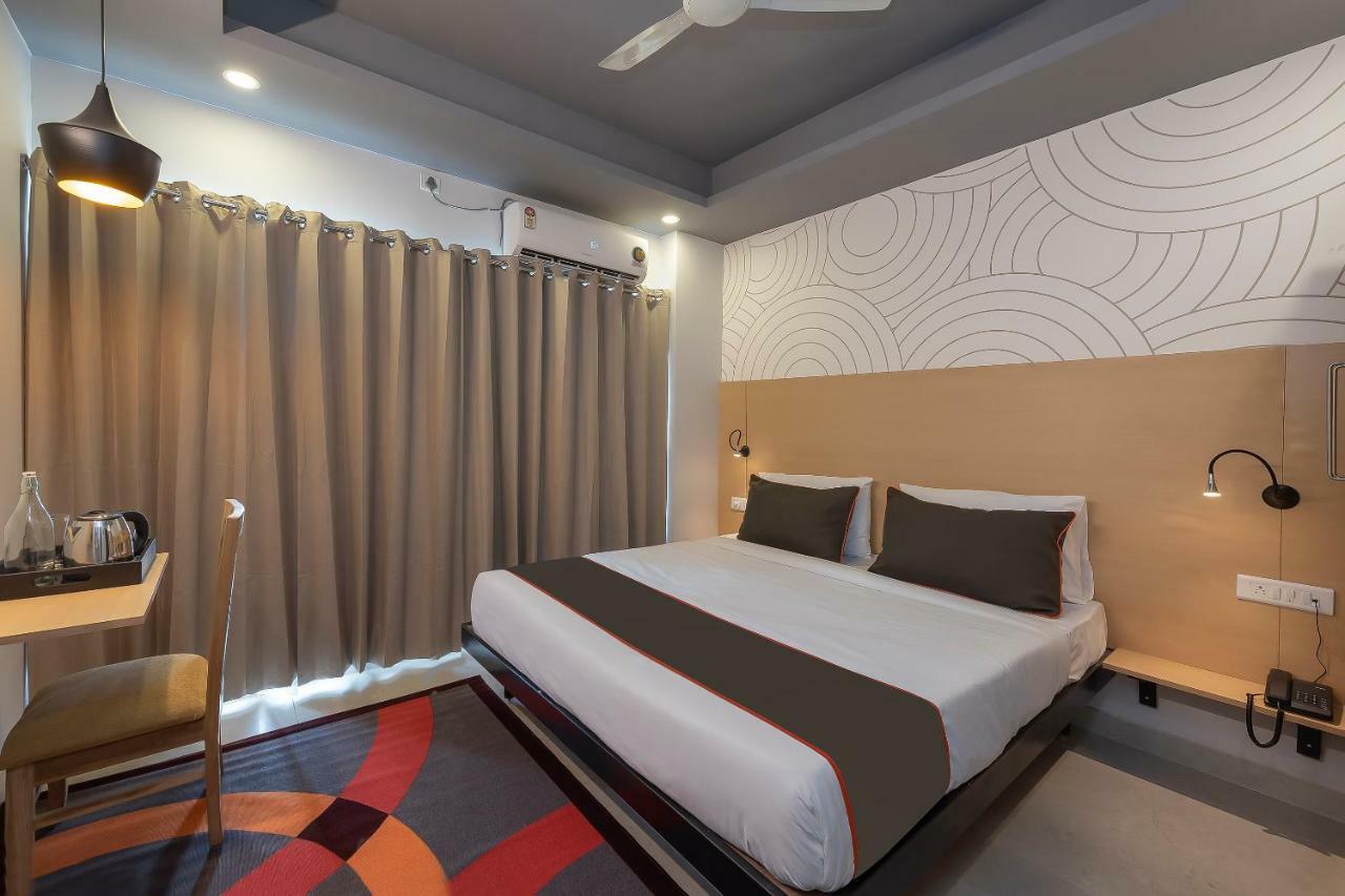 Collection O 162 Vardhman International Hotell Gurgaon Exteriör bild