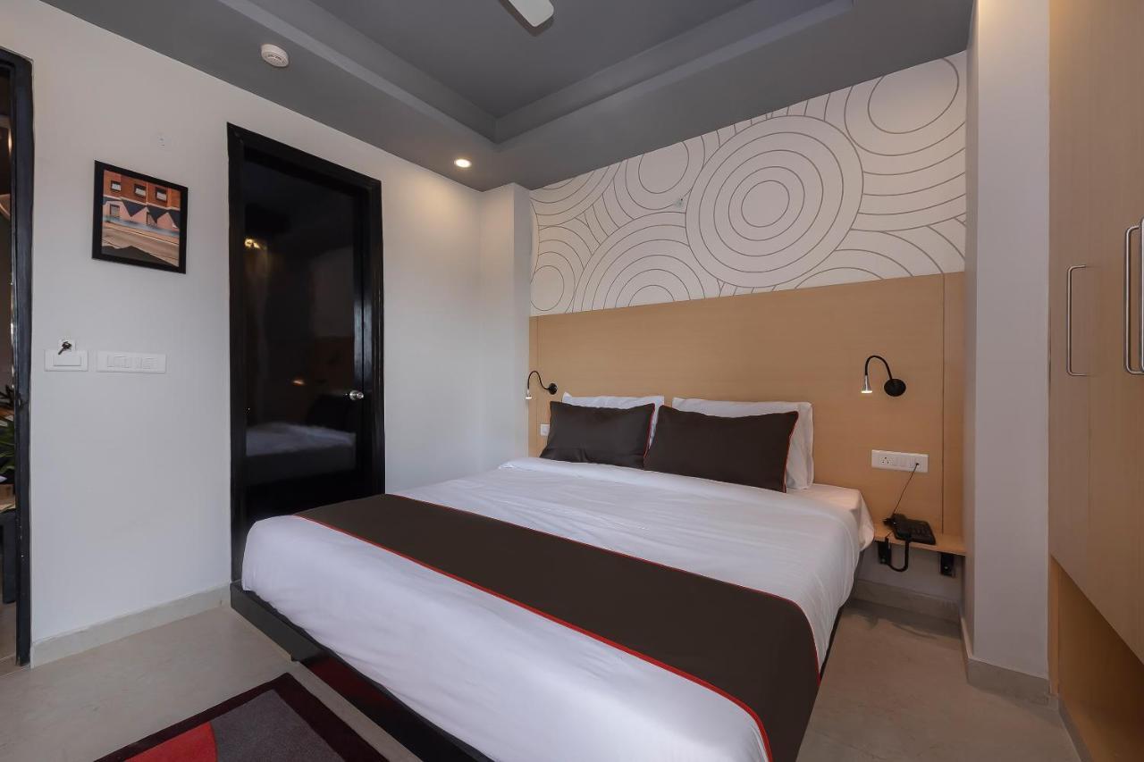 Collection O 162 Vardhman International Hotell Gurgaon Exteriör bild